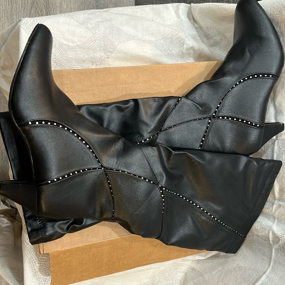 Women’s knee high size 11 black with jewel design new in box